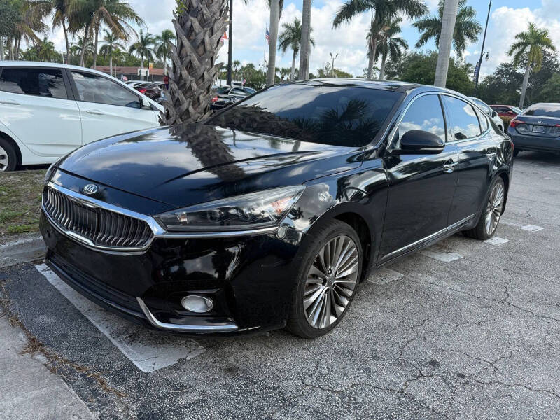 2017 Kia Cadenza Technology