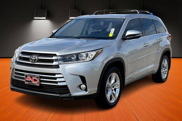 2017 Toyota Highlander for sale at Auto Depot in Fresno CA