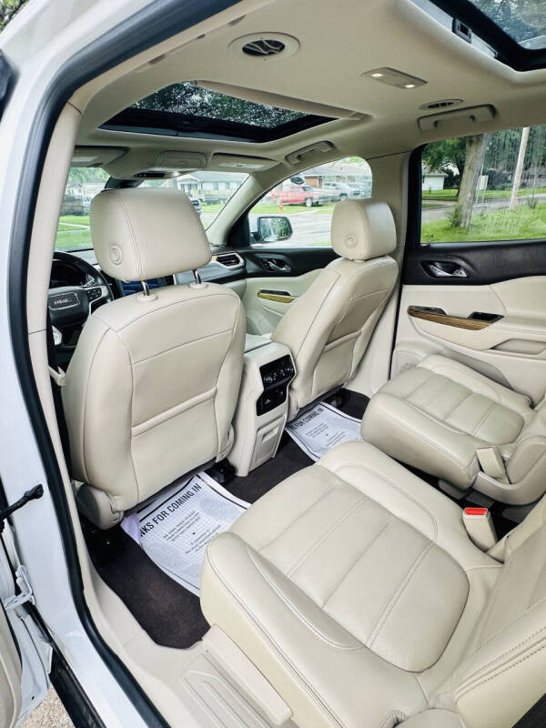 2017 GMC Acadia Denali
