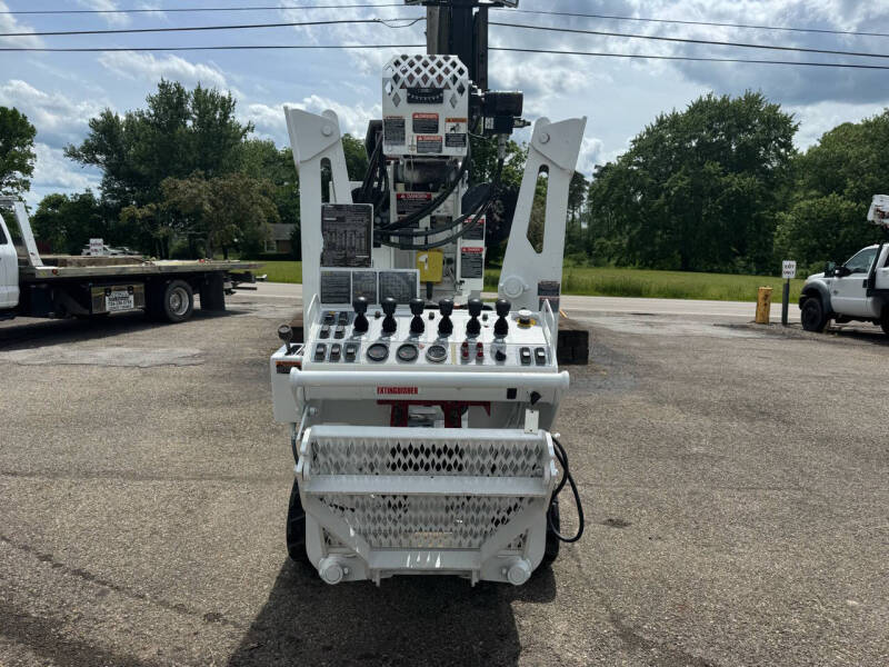 2016 Altec DB37