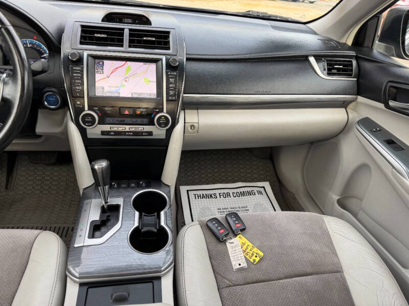 2012 Toyota Camry Hybrid XLE