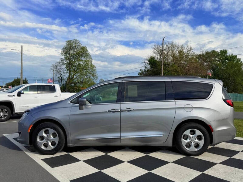 2017 Chrysler Pacifica Touring Plus