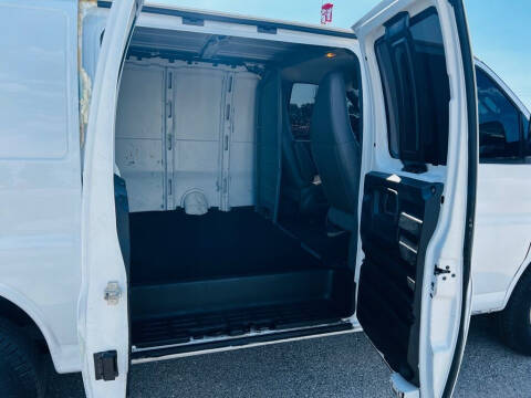 2018 GMC Savana 2500