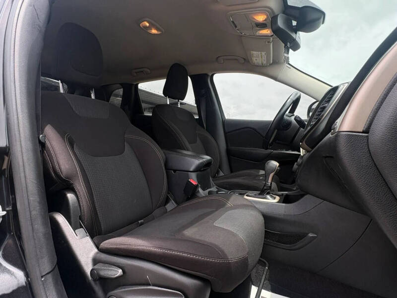 2016 Jeep Cherokee