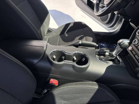 2016 Ford Mustang V6