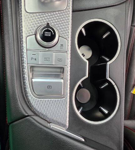 2022 Genesis G70