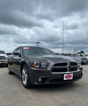2014 Dodge Charger for sale at UNITED AUTO INC in South Sioux City NE