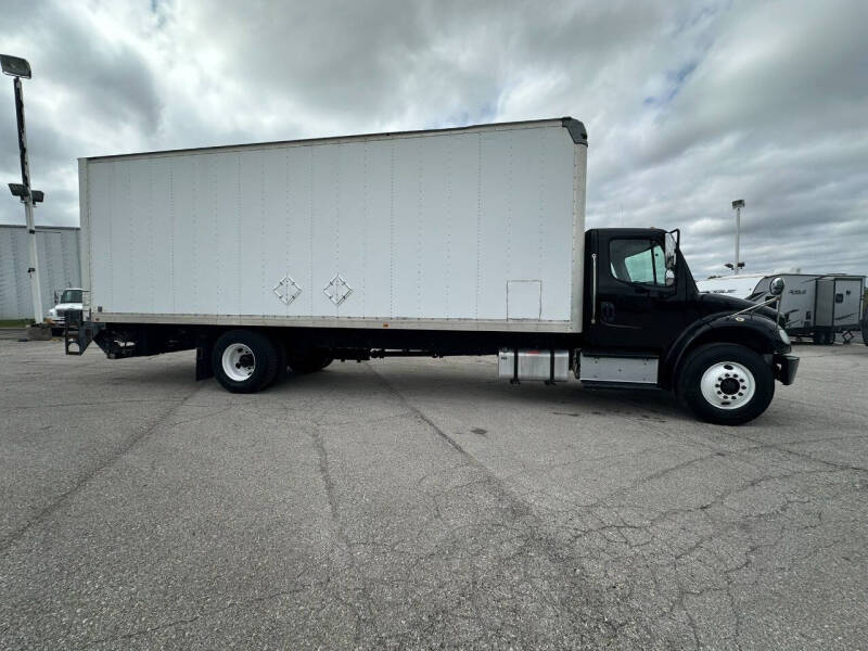 2017 Freightliner M2 106
