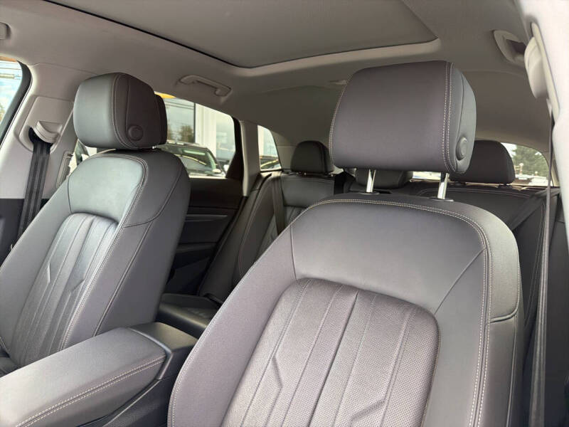 2019 Audi e-tron quattro Premium Plus