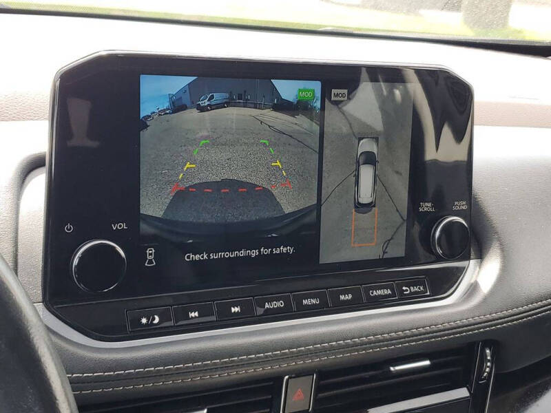 2023 Nissan Rogue SL