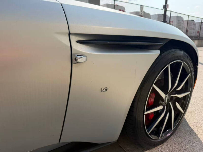 2018 Aston Martin DB11 V12