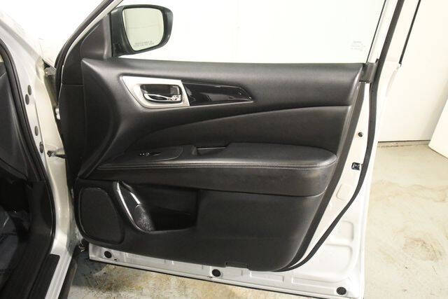 2019 Nissan Pathfinder S