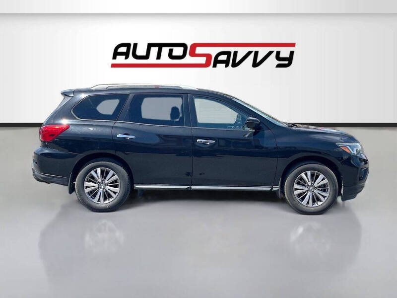 2020 Nissan Pathfinder S