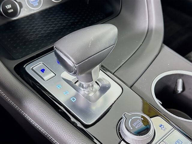 2025 Genesis G70