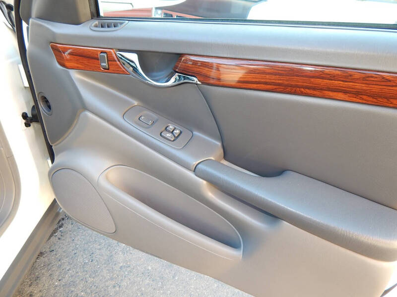 2004 Cadillac DeVille