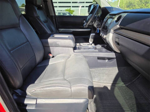 2017 Toyota Tundra SR5