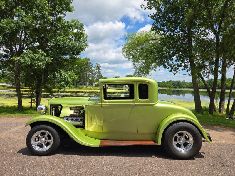1930 Dodge 5-Window Coupe
