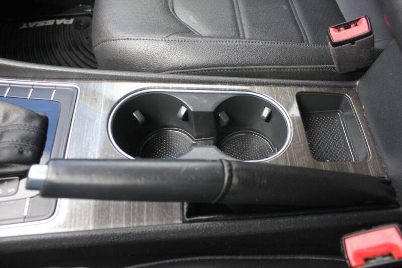 2016 Volkswagen Passat