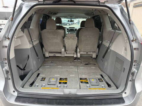 2012 Toyota Sienna