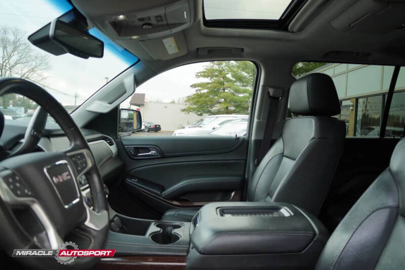 2017 GMC Yukon XL SLT