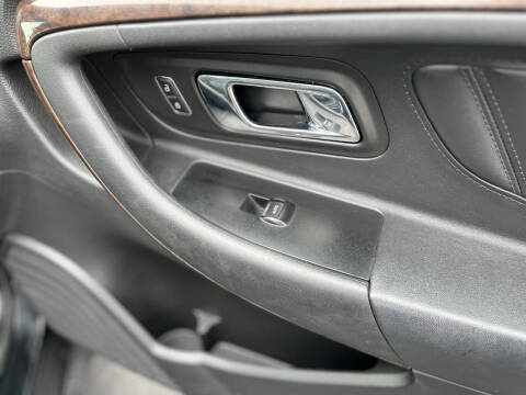 2014 Ford Taurus Limited