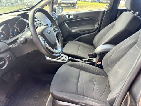 2015 Ford Fiesta SE