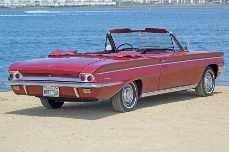 1962 Oldsmobile F-85