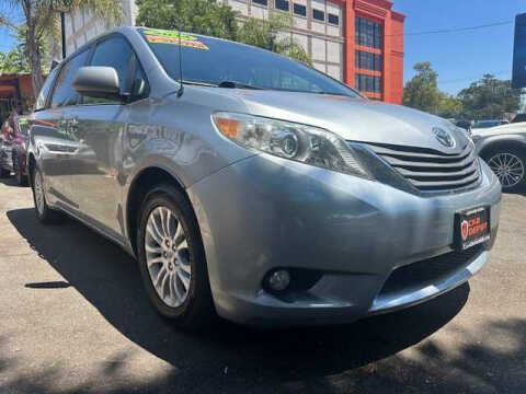 2014 Toyota Sienna