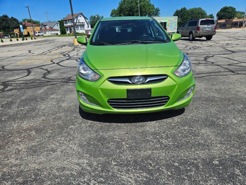 2012 Hyundai Accent SE