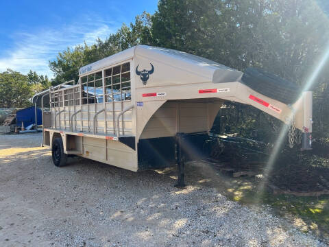 2023 SWIFT 16 FT LIVESTOCK for sale at Trophy Trailers in New Braunfels TX