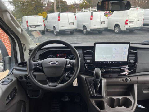 2023 Ford Transit 350 XLT