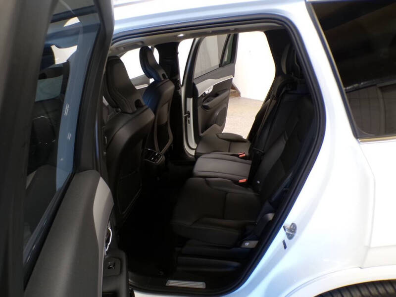 2023 Volvo XC90 B5 Core