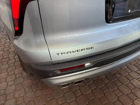 2024 Chevrolet Traverse LT