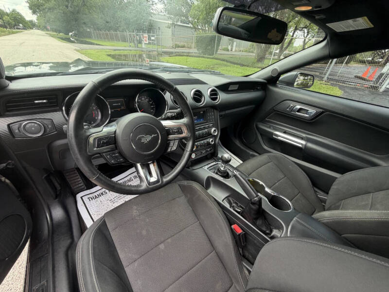 2017 Ford Mustang V6