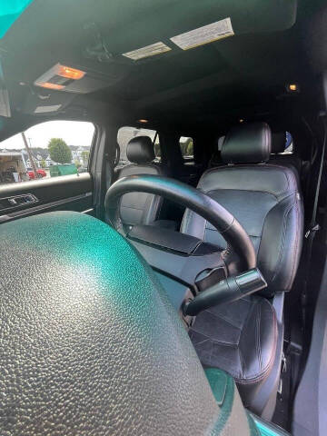 2017 Ford Explorer Sport