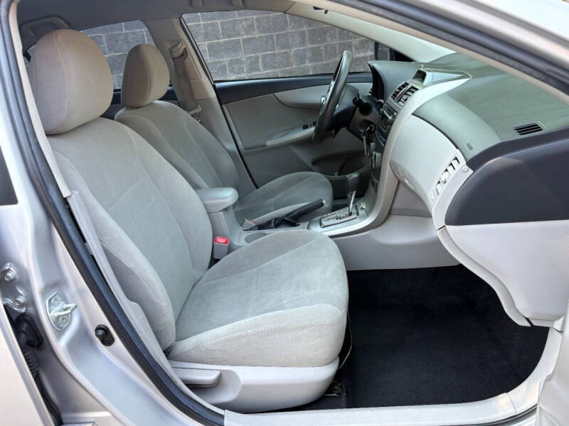 2012 Toyota Corolla LE