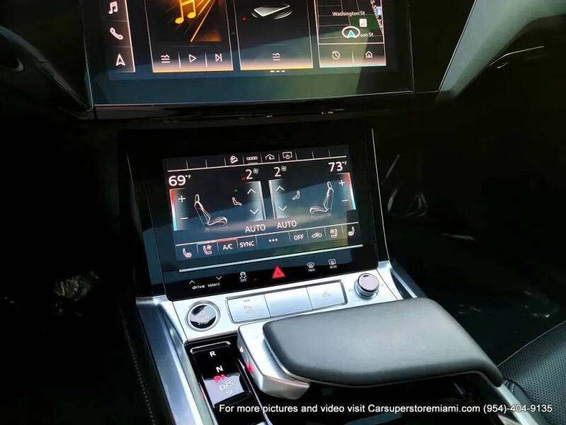 2021 Audi e-tron quattro Premium Plus