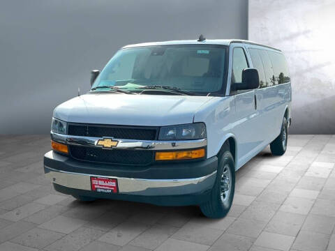 2025 Chevrolet Express LT 3500