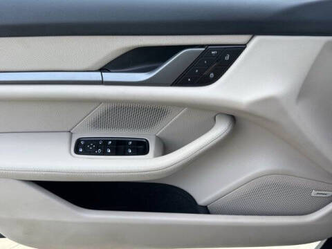 2025 Porsche Taycan 4