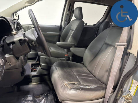 2005 Chrysler Town and Country Touring