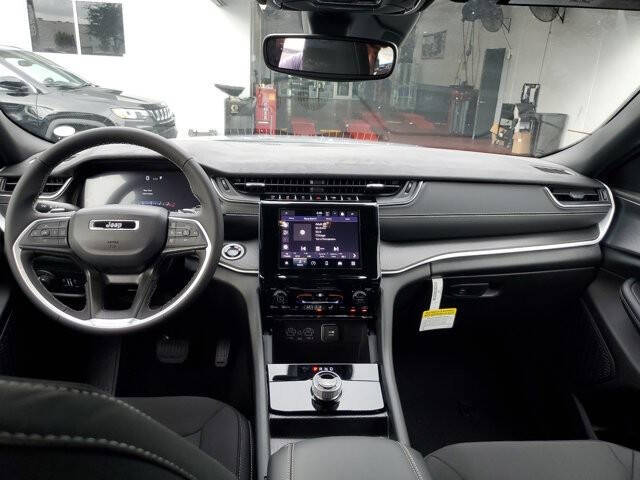 2024 Jeep Grand Cherokee Laredo X