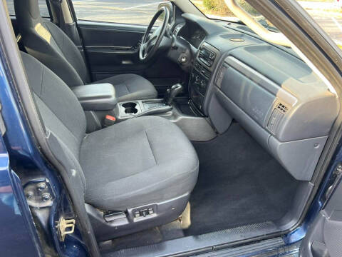 2004 Jeep Grand Cherokee Laredo