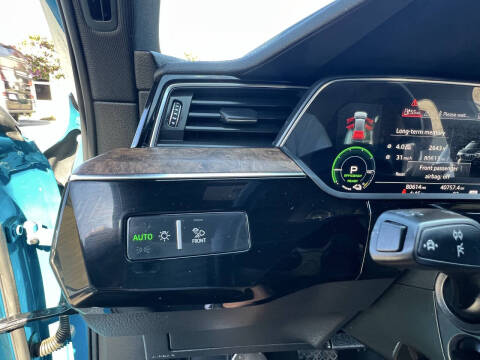 2019 Audi e-tron quattro Premium Plus