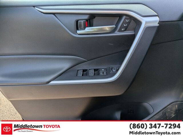 2022 Toyota RAV4 Hybrid XLE Premium