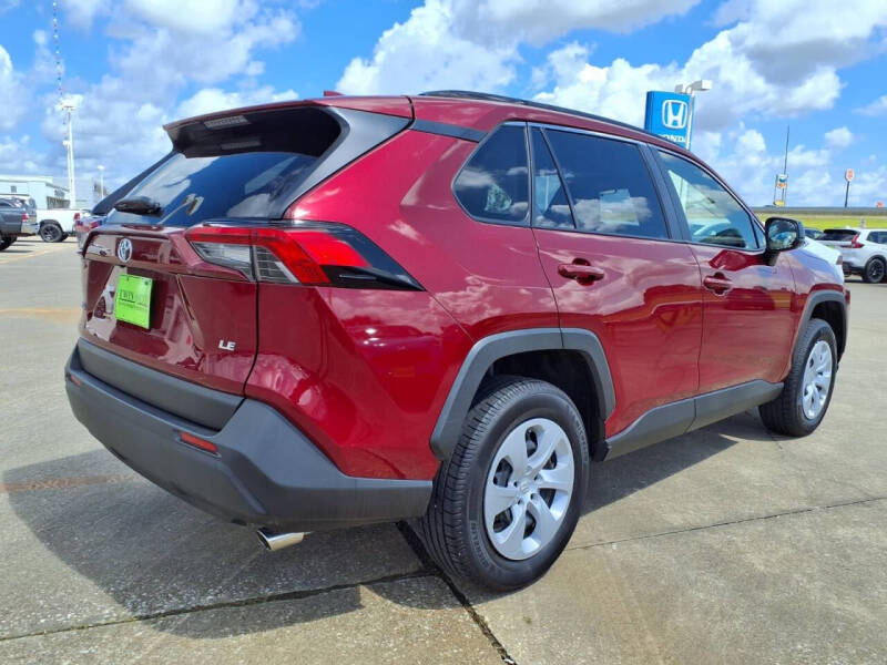 2021 Toyota RAV4 LE