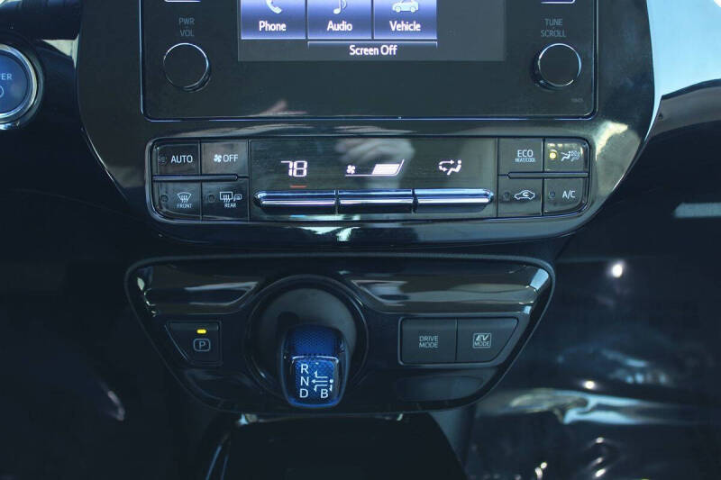 2019 Toyota Prius XLE AWD-e