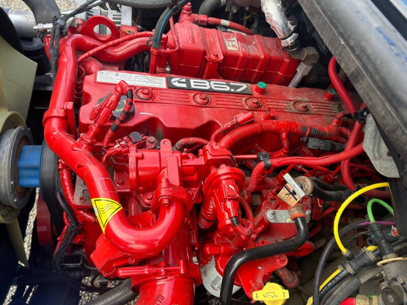 2022 Freightliner M2 106