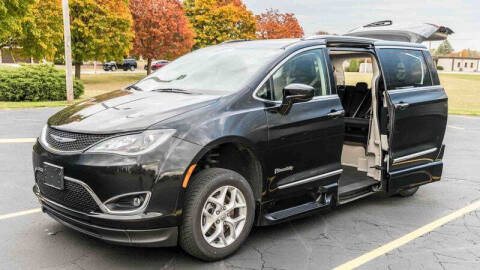 2020 Chrysler Pacifica Touring L