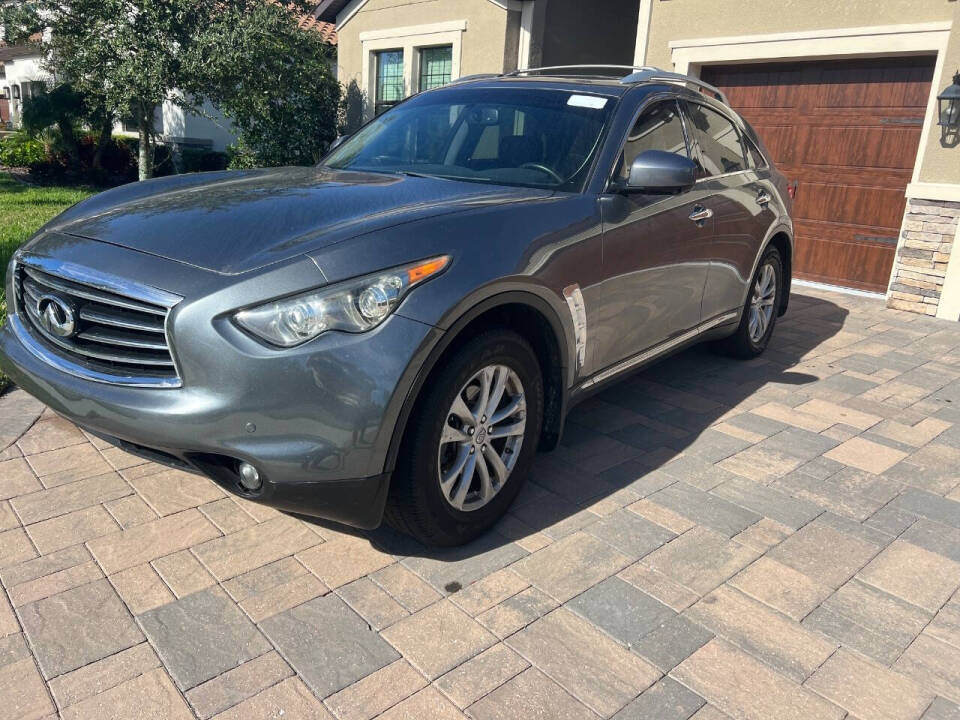 2016 INFINITI QX70 Base photo 3