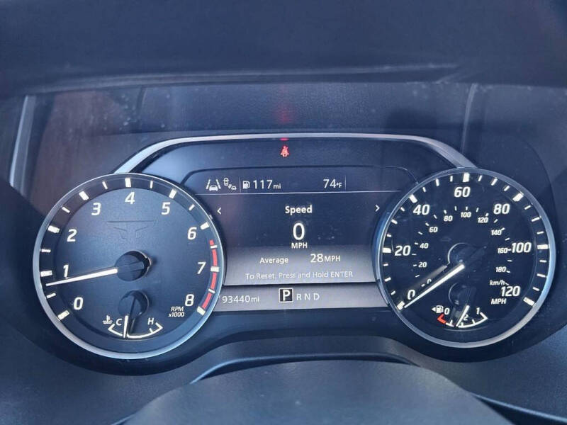 2022 Nissan Titan SV